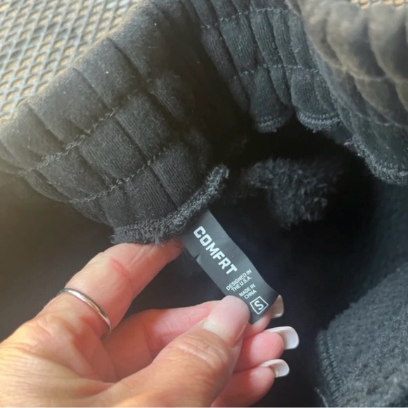 On HOLD!!Comfrt Onyx Black Sweat Suit - Picture 5 of 9